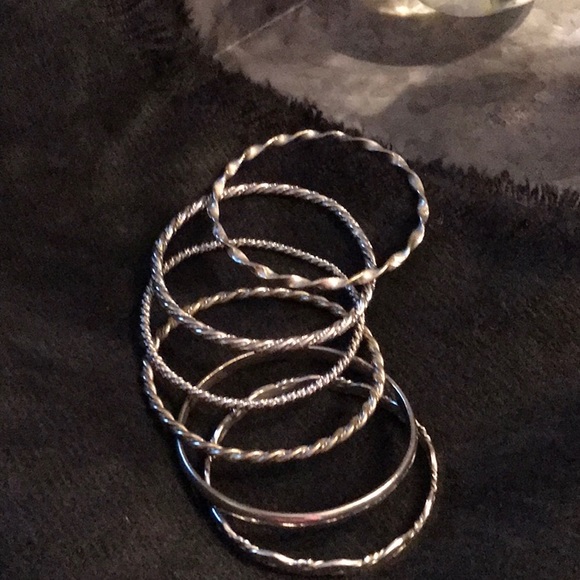 Set of 6 silver tone bangles - Picture 1 of 3